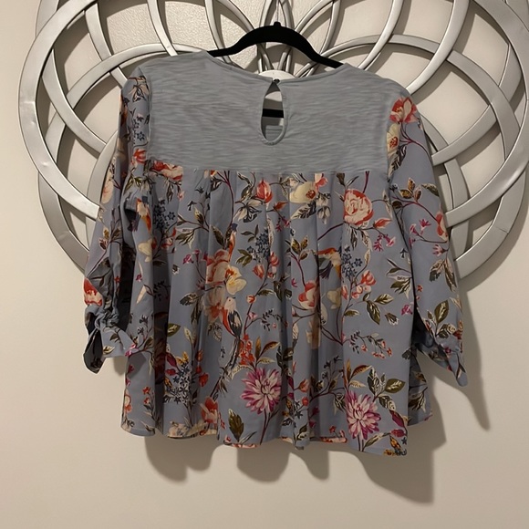 Lauren Conrad mixed fabric baby doll top. - Picture 3 of 3